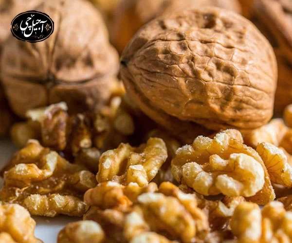 نحوه بسته بندی گردو برای ارسال به شهرستان توسط آجیل چی