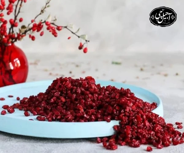 نحوه بسته بندی زرشک برای ارسال به شهرستان توسط آجیل چی