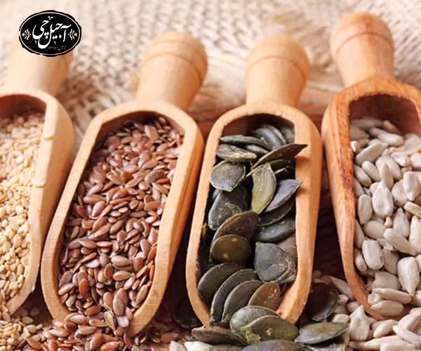 نحوه بسته بندی تخمه برای ارسال به شهرستان توسط آجیل چی