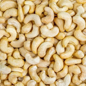 مغزبادام هندی 320 خام