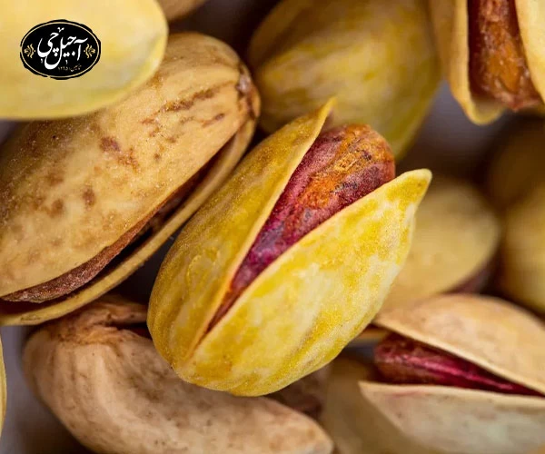 خرید پسته احمد آقایی بوداده