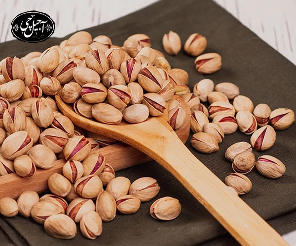 پسته فندقی با کیفیت در آجیل سرای آجیل چی